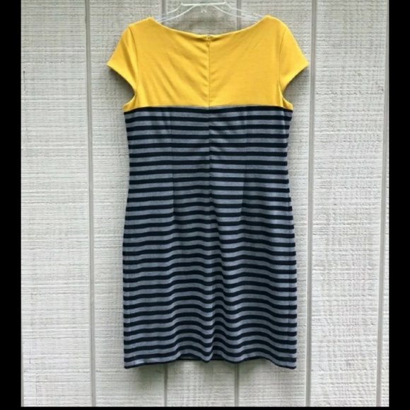 NEW DIRECTIONS MUSTARD & STRIPED DRESS size 6 - Picture 3 of 5